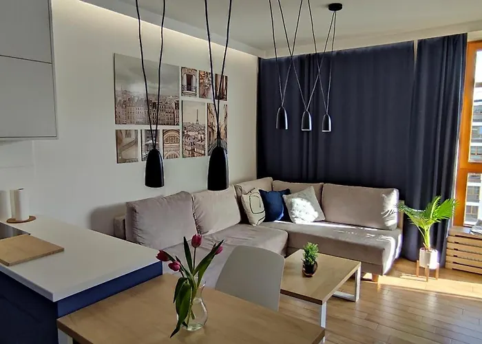 Wola Blue Modern شقة