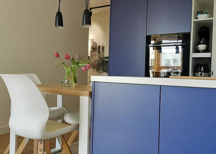 Wola Blue Modern Lejlighed *