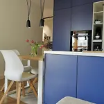 Wola Blue Modern Lejlighed *